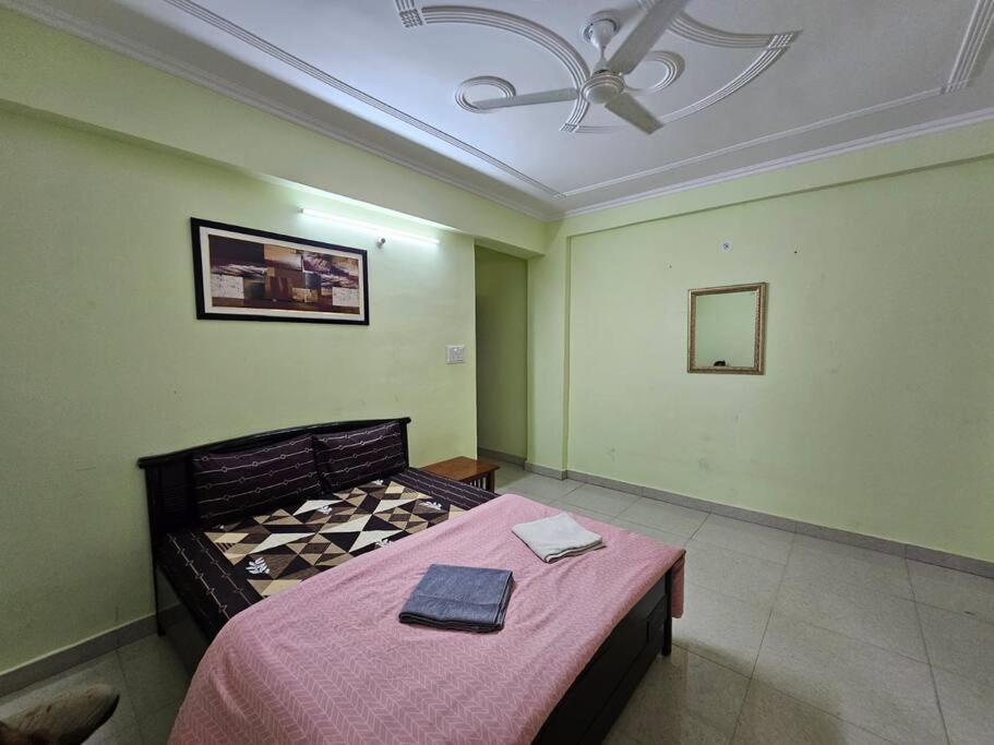2 Bhk In Krishna Nagar Lko202r Apartment *