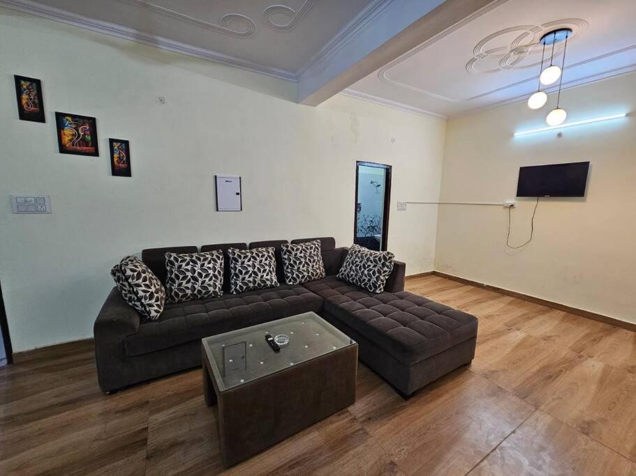 Apartment 2 Bhk In Krishna Nagar Lko202r Lucknow