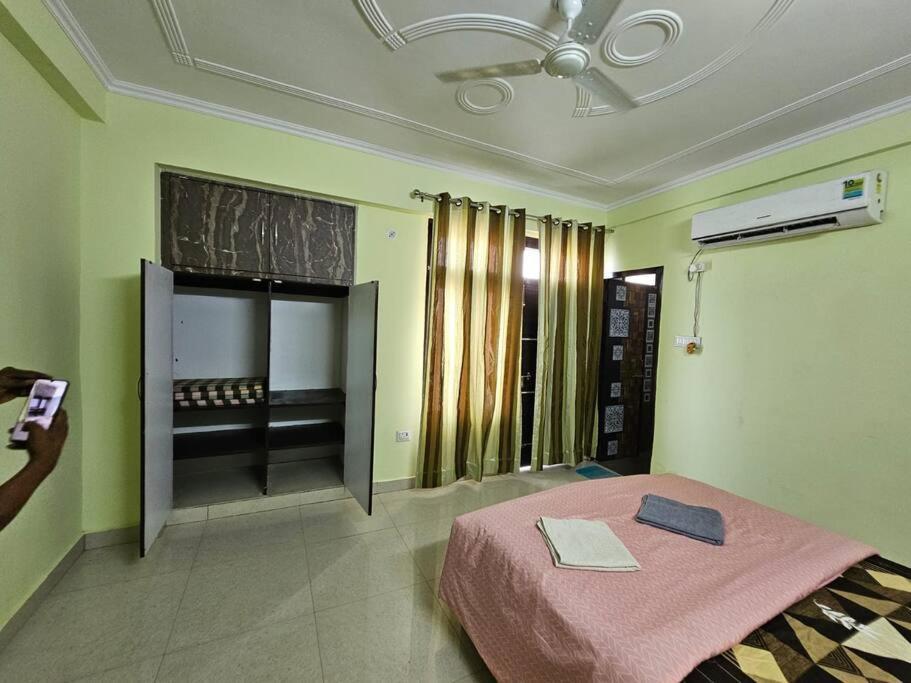 2 Bhk In Krishna Nagar Lko202r Lucknow