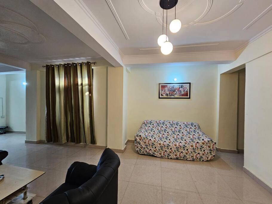 2 Bhk In Krishna Nagar Lko202r Apartment